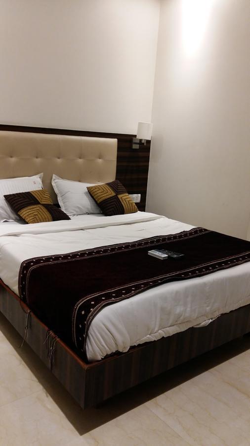 Hotel Golden City Mumbai  Buitenkant foto