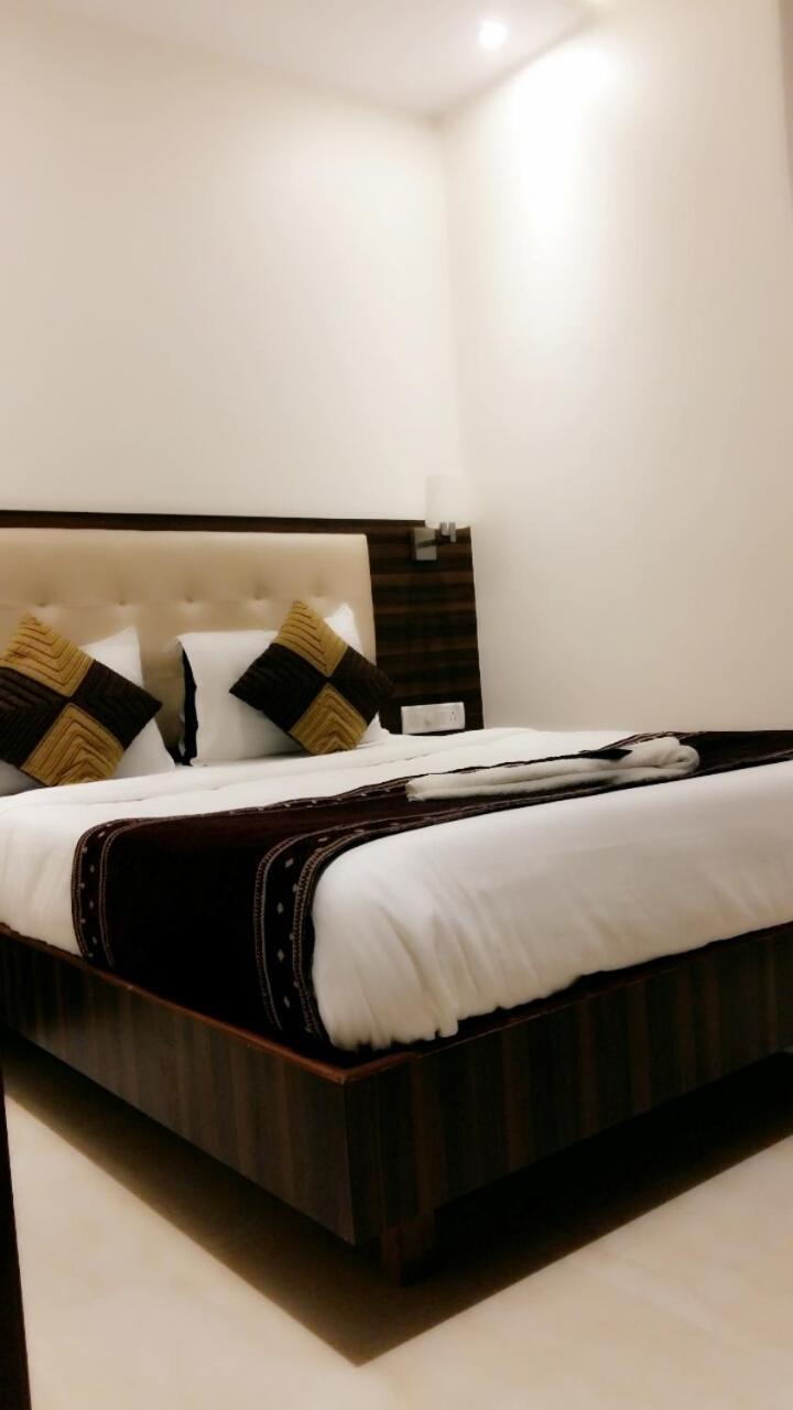 Hotel Golden City Mumbai  Buitenkant foto